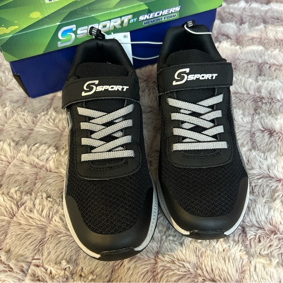 SSPORT by Skechers Memory Foam Sneakers size 4 - Picture 1 of 6